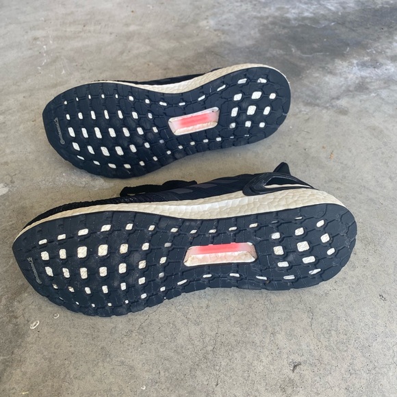 SOLD Adidas 2020 Ultraboosts Size 10 - Picture 3 of 4